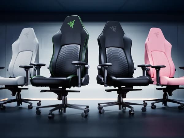Razer Iskur V2 NewGen gaming chair in black and green