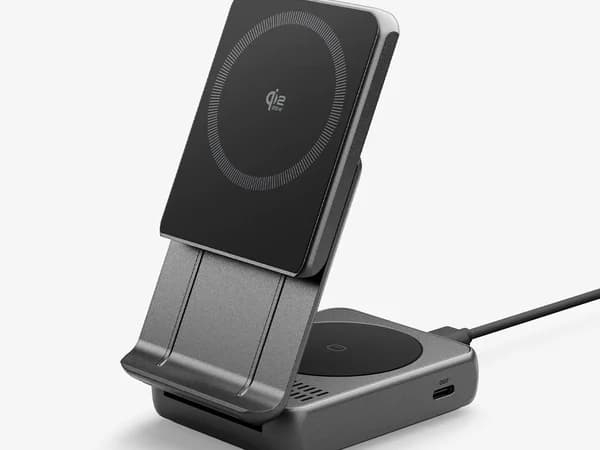 Spigen EF302MOQ 2-in-1 foldable wireless charger in black